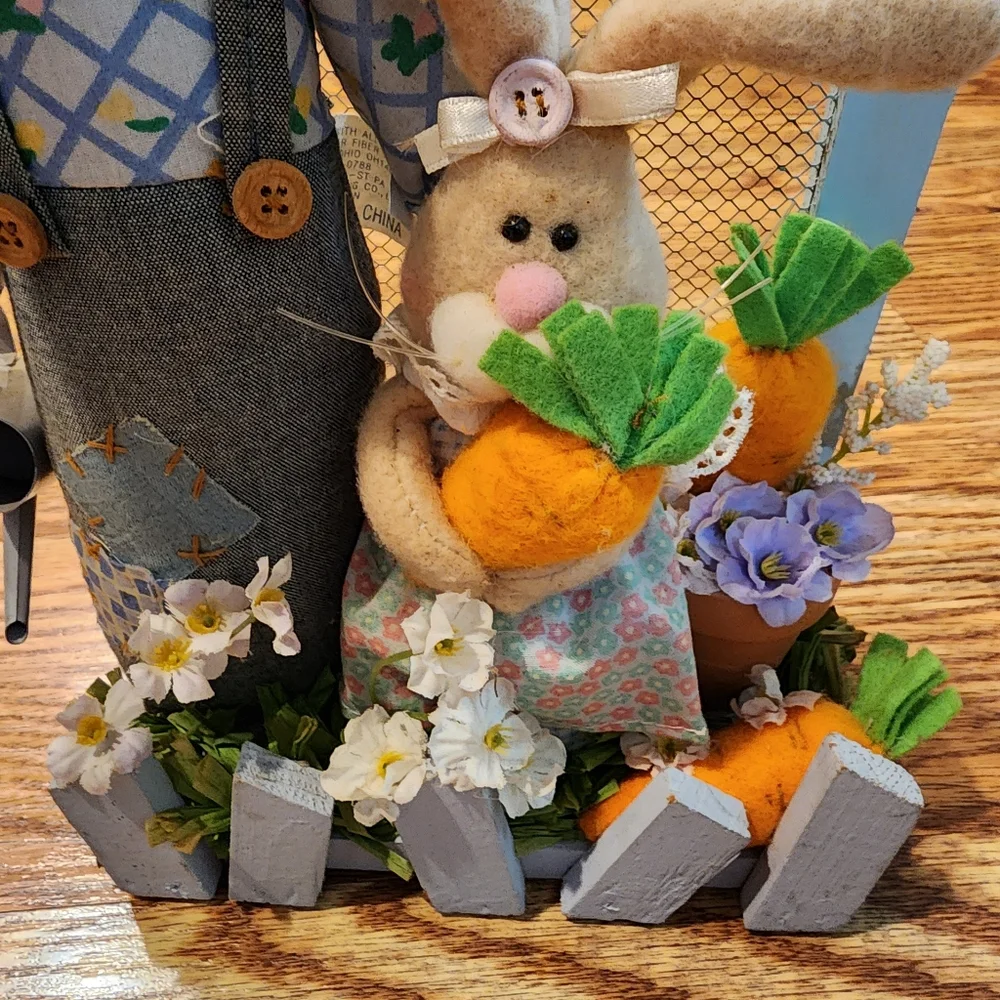 Primitive Springtime Welcome to My Garden Plush Bunny Wooden Decor